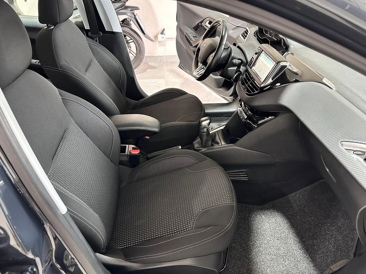 Peugeot 208 BlueHDi Allure - FULL - DA VETRINA - L