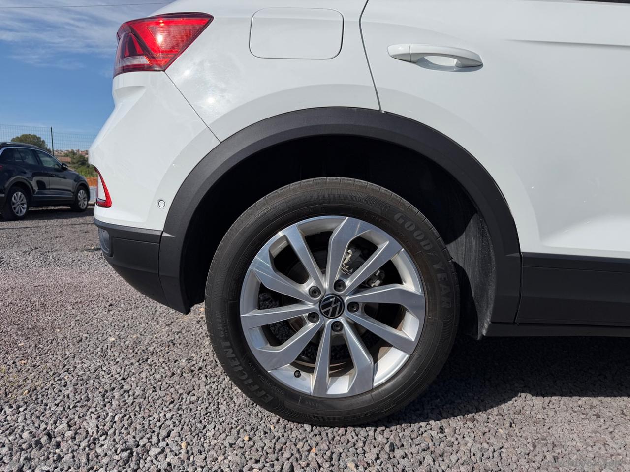 VOLKSWAGEN T-Roc 2.0TDI LED CARPLAY PARK ASSIST ACC