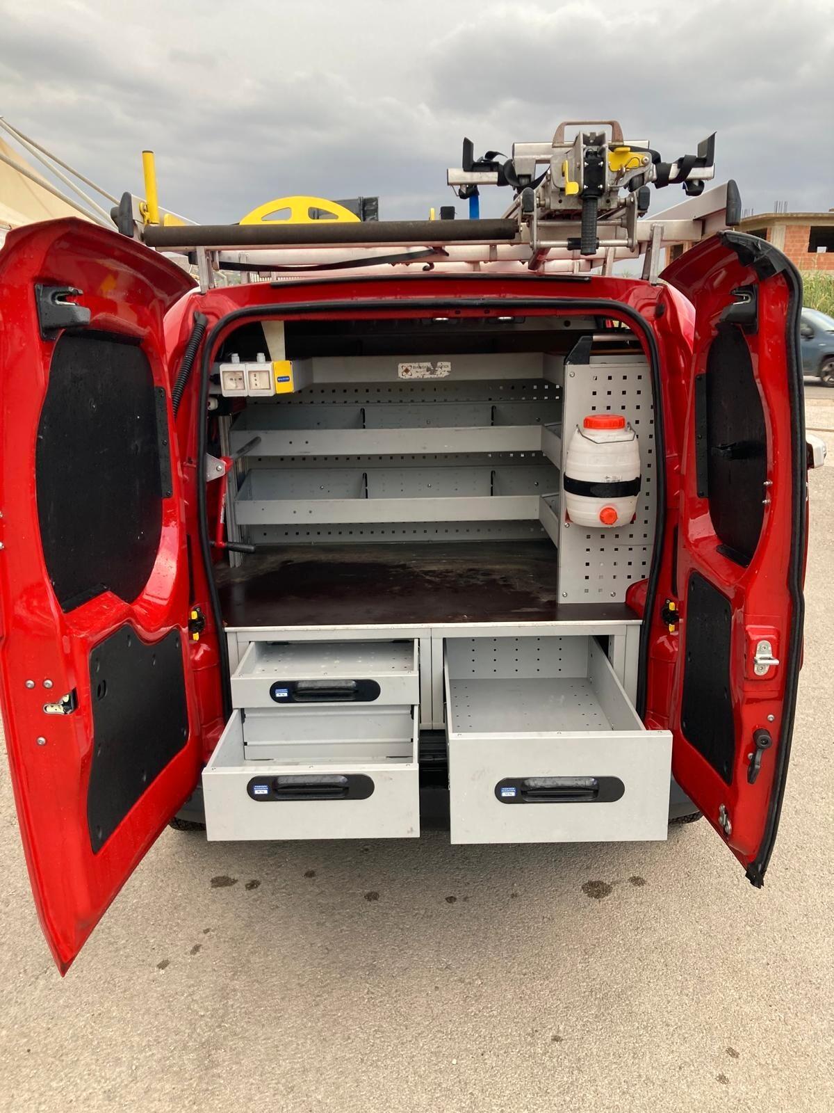 Fiat Fiorino 1.3 MJT 95CV Cargo Adventure Attrezzato