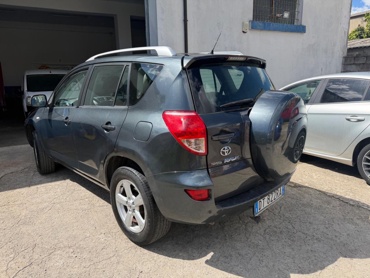 Toyota RAV 4 RAV4 2.2 D-4D 136 CV Luxury