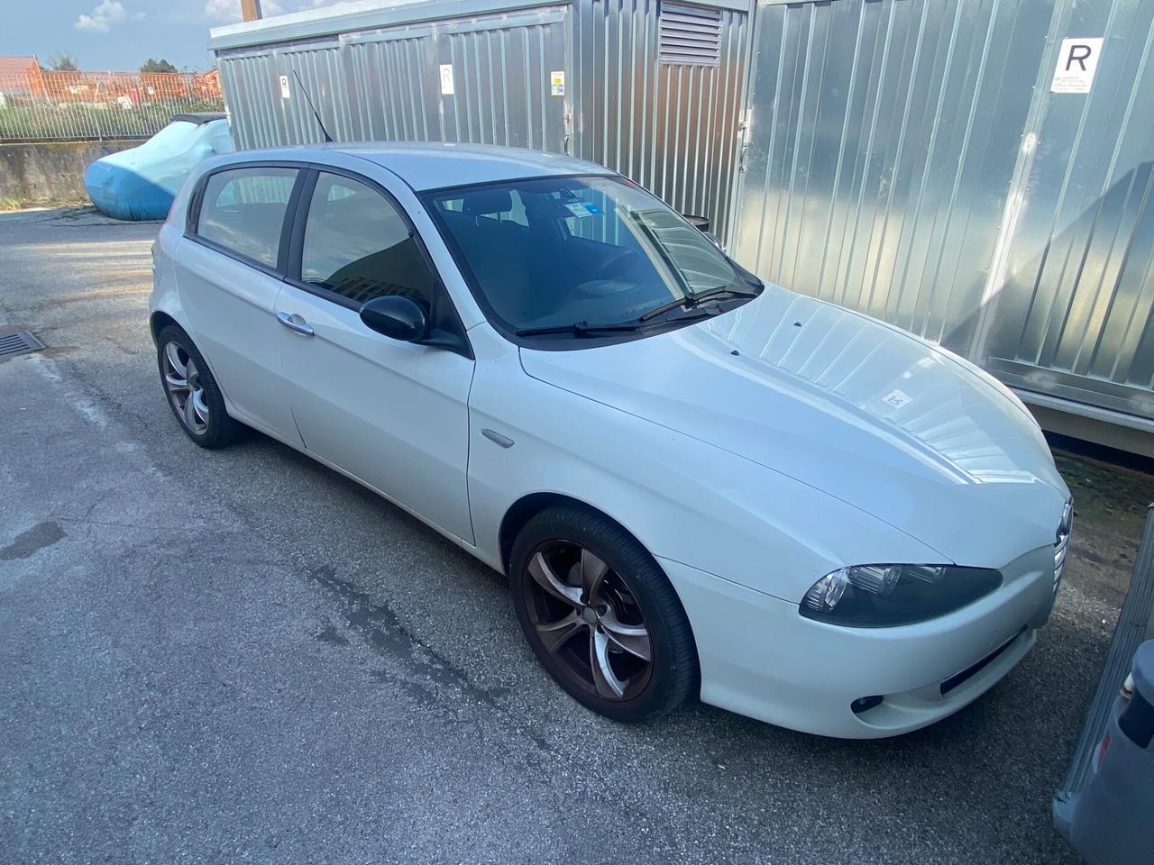 Alfa Romeo 147 1.6 16V 5p NEOPATENTATI