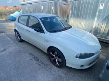 Alfa Romeo 147 1.6 16V 5p NEOPATENTATI