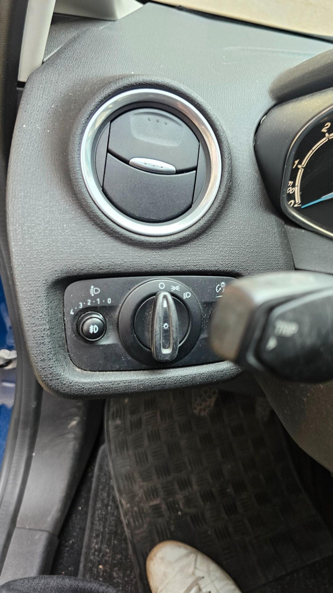 Ford Fiesta Plus 1.5 TDCi 75CV 5 porte