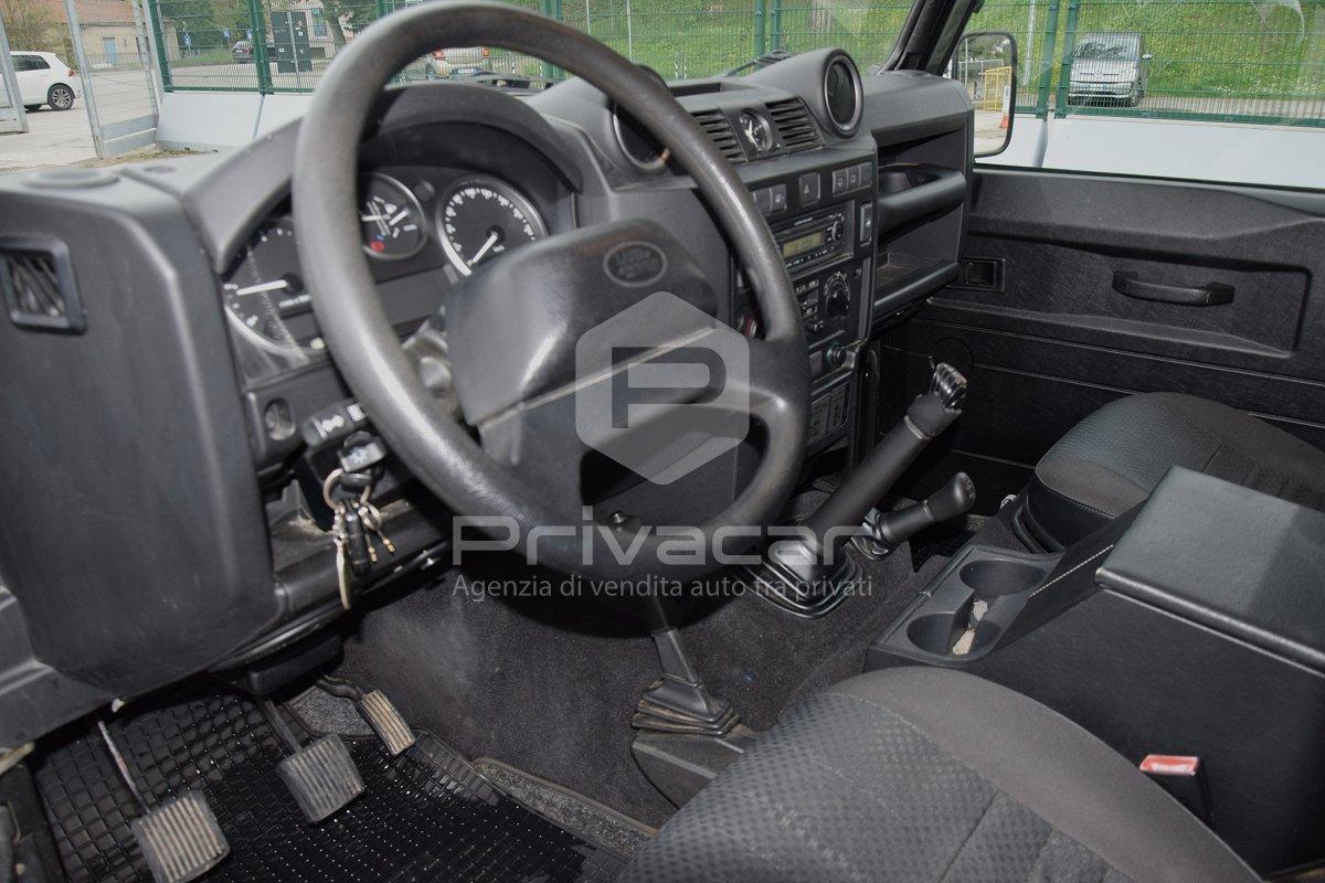 LAND ROVER Defender 90 2.4 TD4 Station Wagon S
