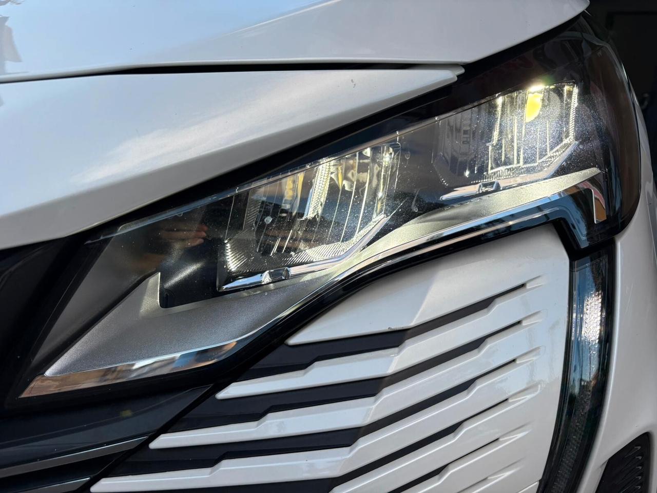 Peugeot 3008 BlueHDi 130 S&S EAT8 Active Pack