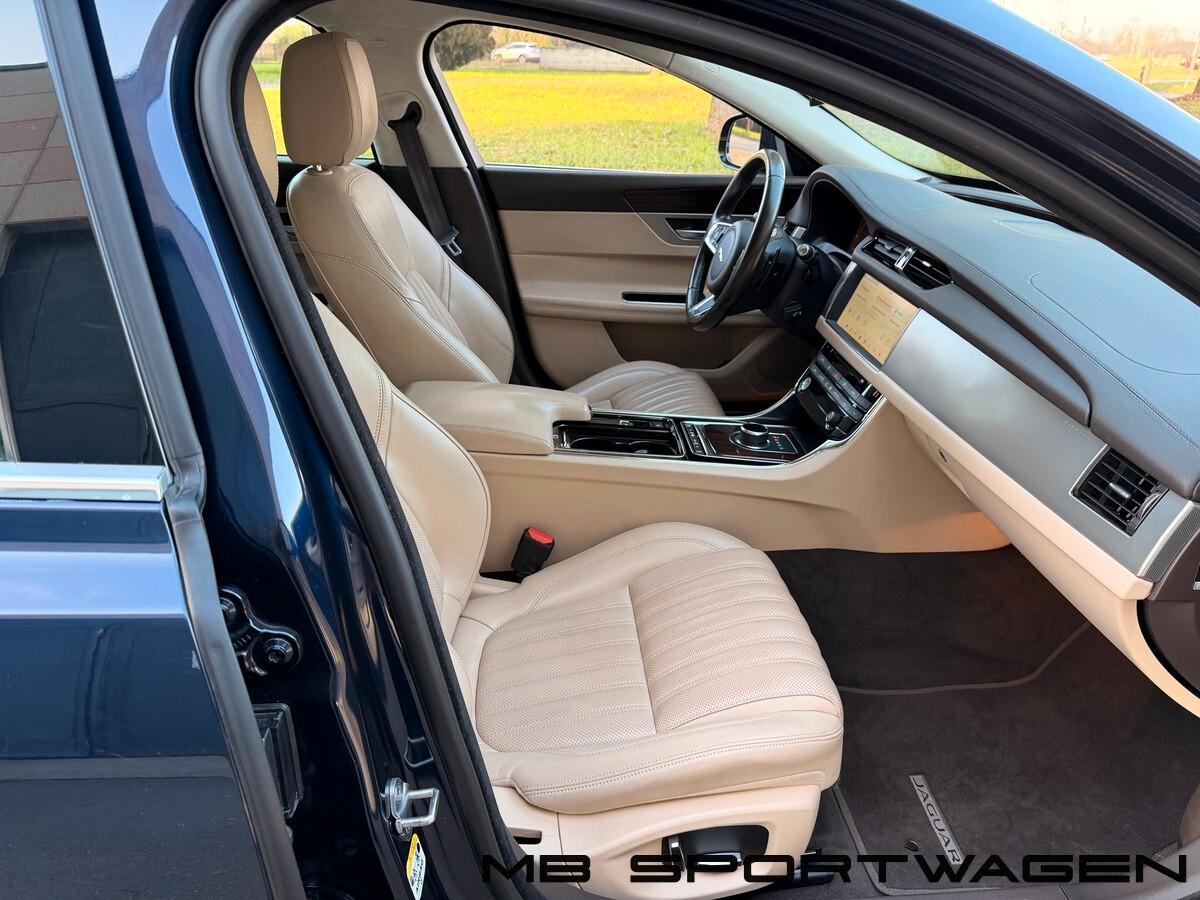 Jaguar XF Sportbrake 2.0 D 180 CV AWD Prestige - PERMUTE