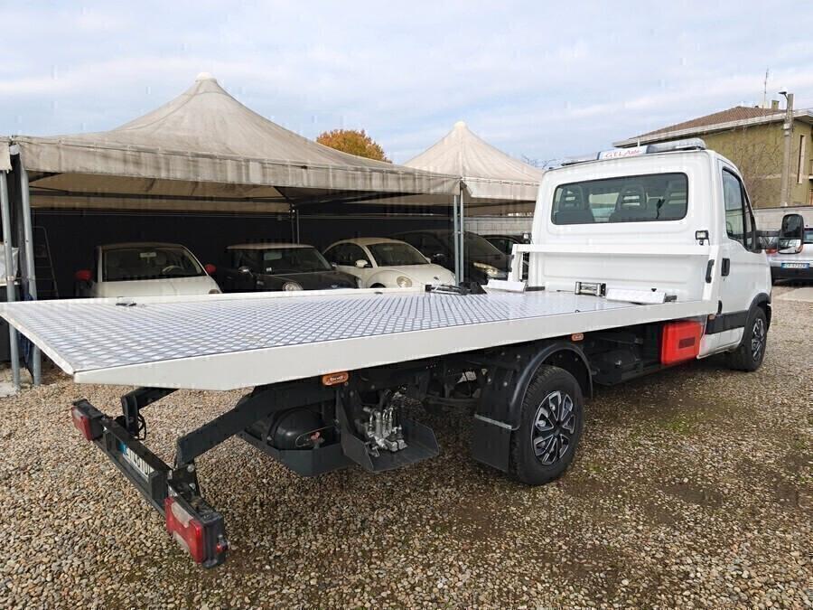 CARROATTREZZI IVECO DAILY METANO PATENTE B COME NUOVO