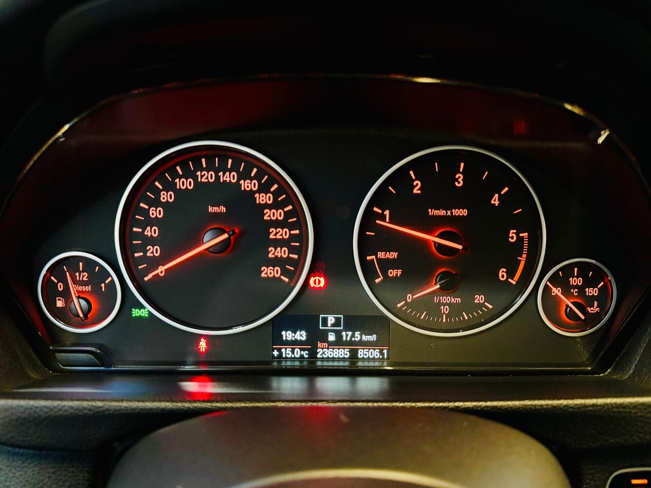 BMW 318d Touring LED / Sedili Risc. / Navi