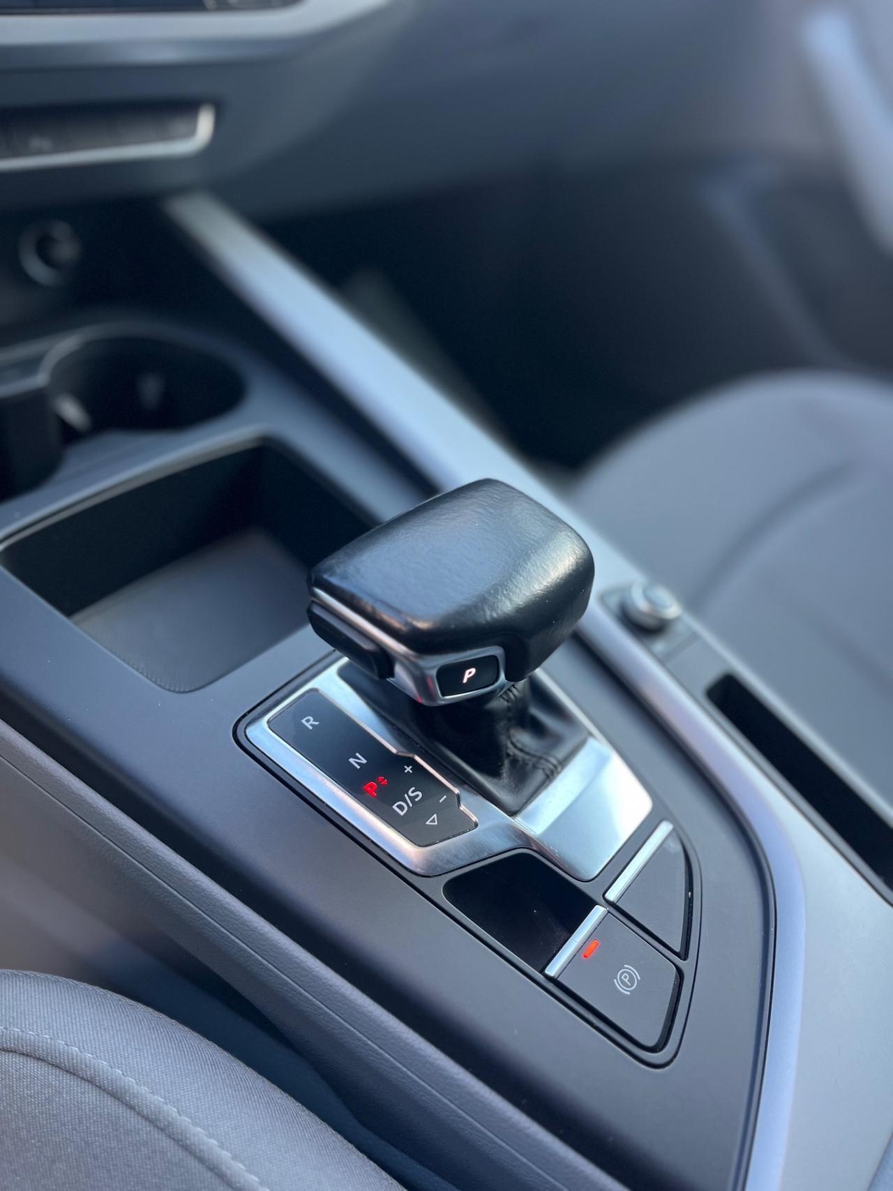 Audi A4 Avant 40 TDI S tronic Business