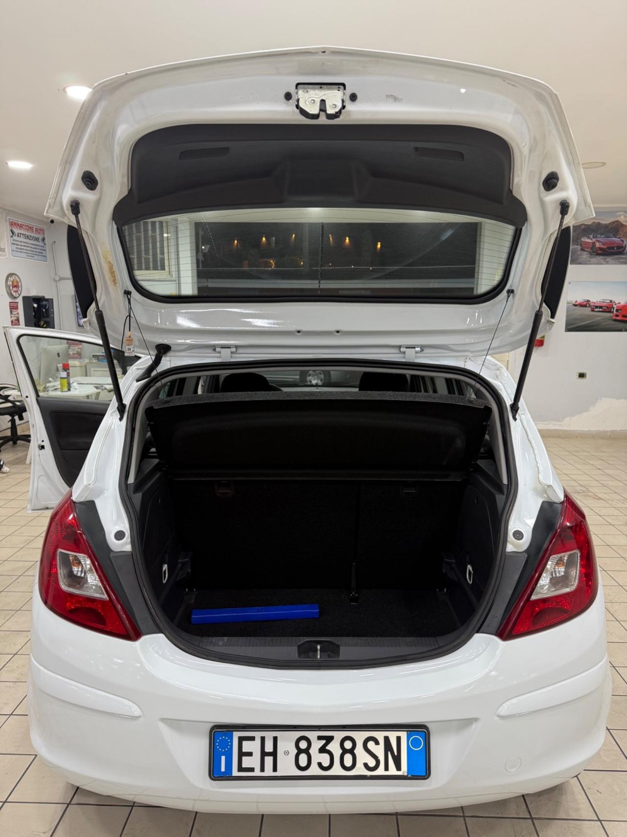 Opel Corsa 1.2 cosmo restyling nuova