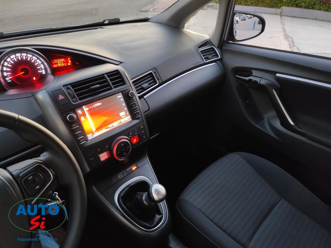 Toyota Verso 1.6 D-4D - 110cv 5 POSTI AUTOCARRO