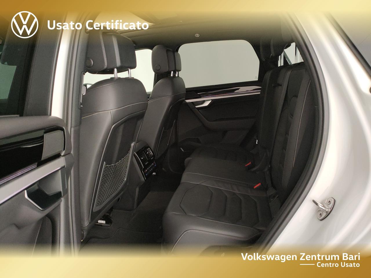 Volkswagen Touareg 3.0 v6 tdi elegance r-line exterior pack 231cv tiptronic