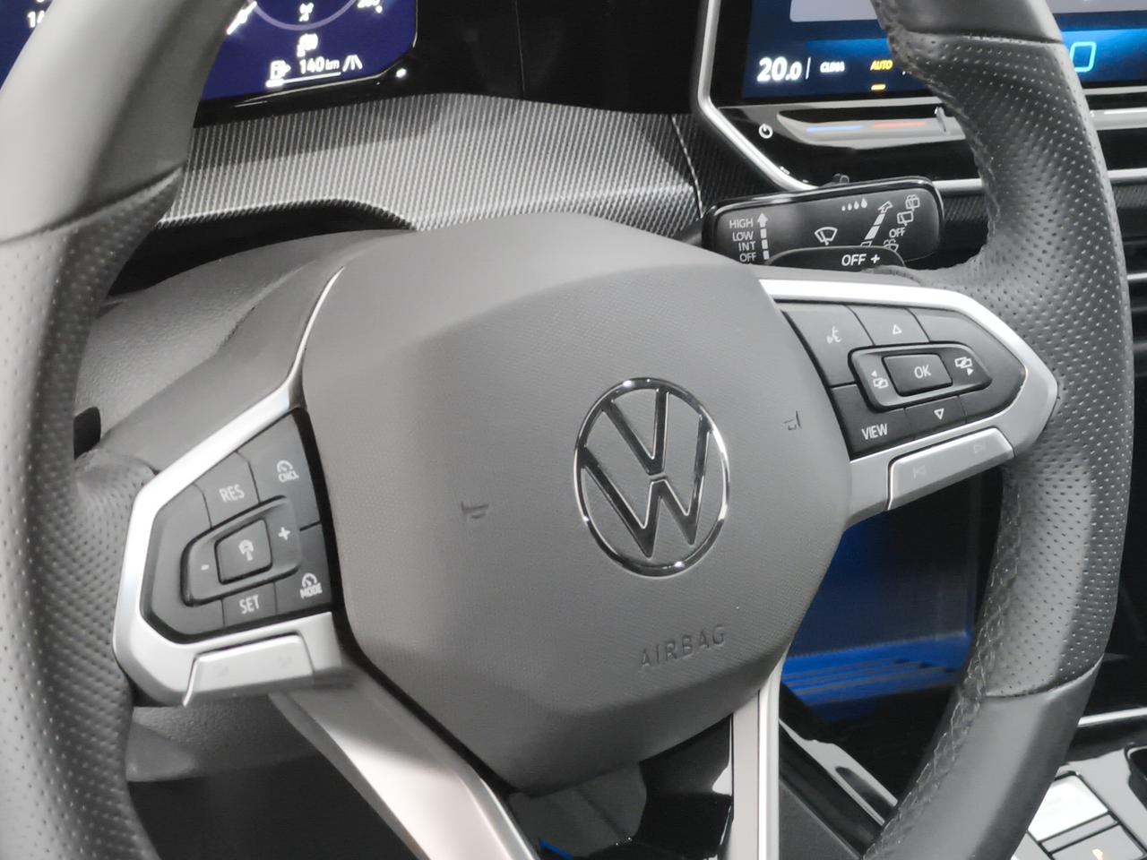 Volkswagen Golf 2.0 tdi R-Line 150cv