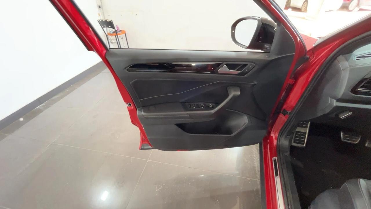 Volkswagen T-Roc 2.0 TDI SCR 150 CV DSG 4MOTION R-Line