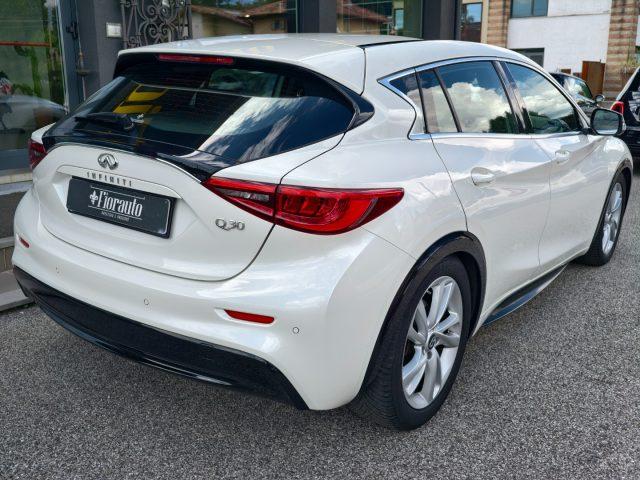 INFINITI Q30 1.5 diesel DCT Business Executive