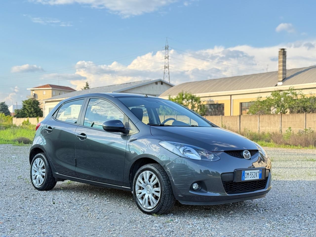 Mazda 2 Fun neopatentati