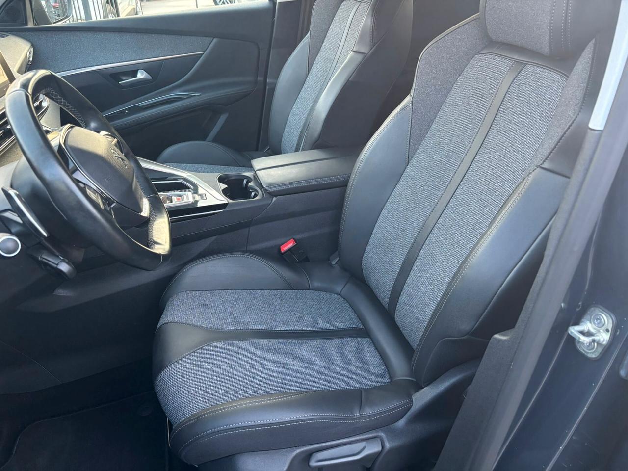 Peugeot 3008 BlueHDi 130 S&S Allure