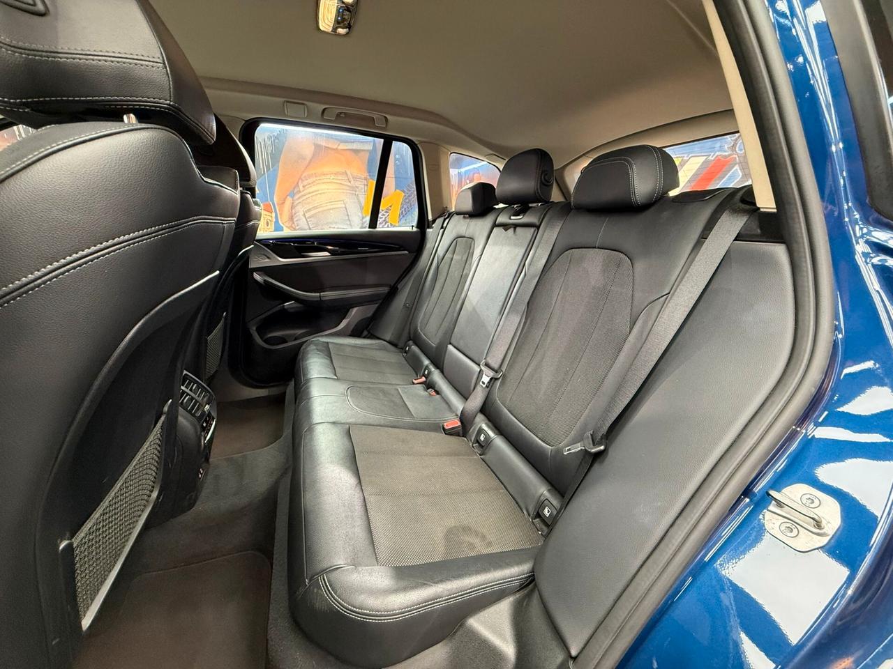 Bmw X3 xDrive20d Luxury (322)