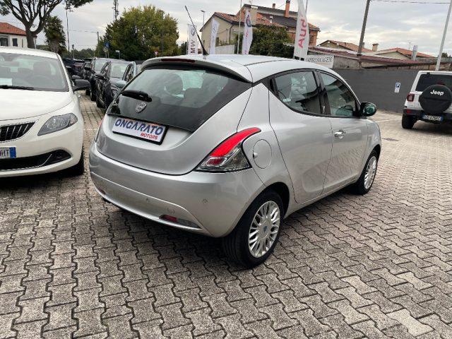 LANCIA Ypsilon 1.2 69 CV 5 porte Silver #Alcantara