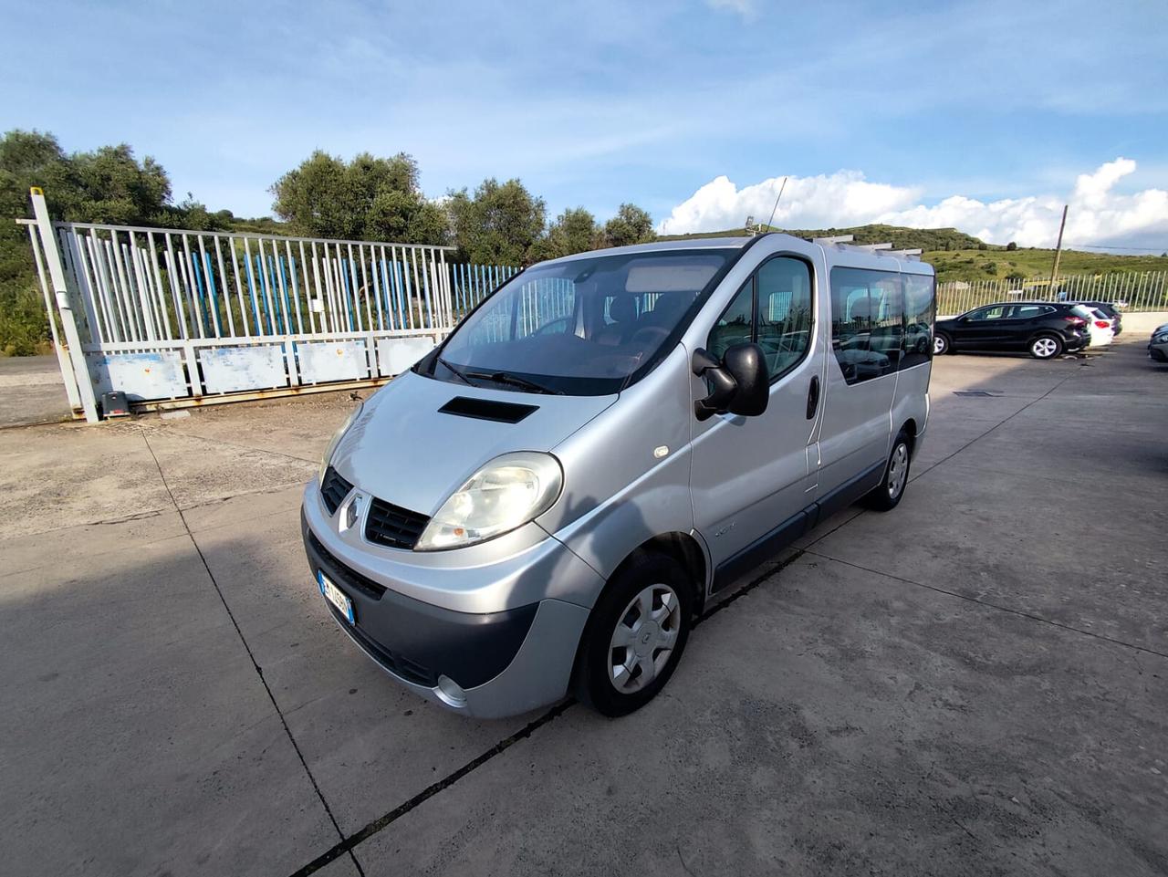 Renault Trafic T29 2.0 dCi/115 PL-TN Passenger Grand Comfort DPF
