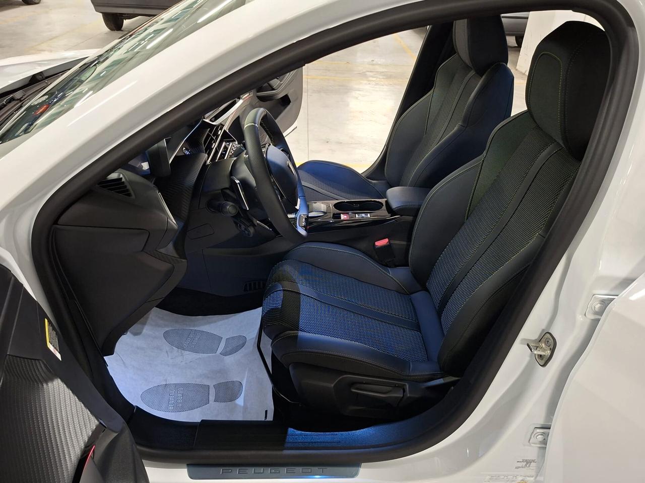 Peugeot 208 1200 mhev Hybrid 101CV GT e-DCS6 Km.0