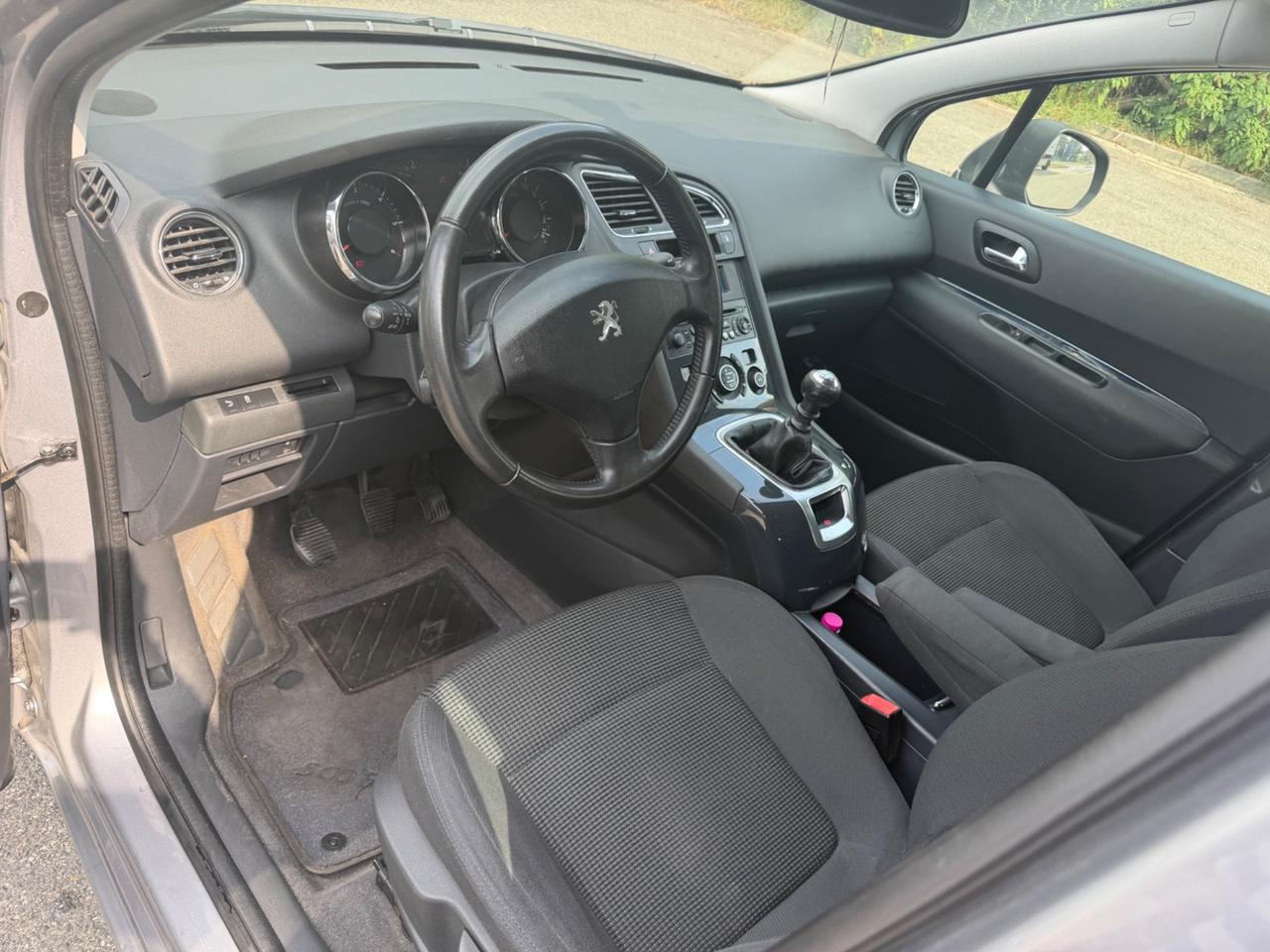 Peugeot 5008 Allure 7posti