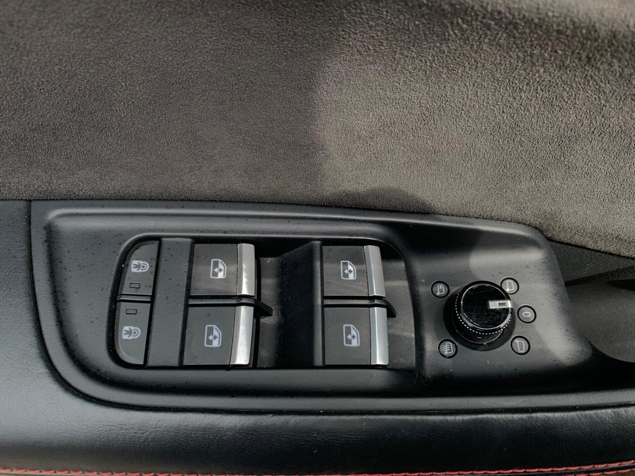 Audi Q8 RS TFSI V8 quattro tiptronic