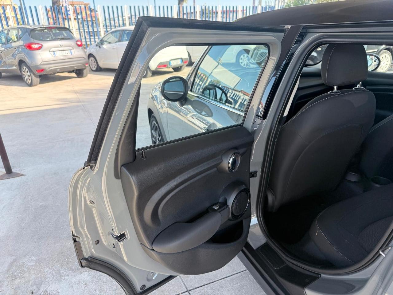 Mini 1.5 One Baker Street 5 porte