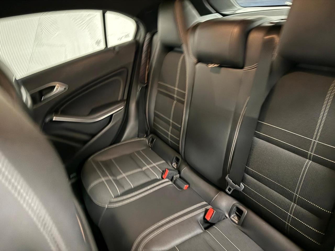 Mercedes-benz A 180 CDI Dark Night Edition