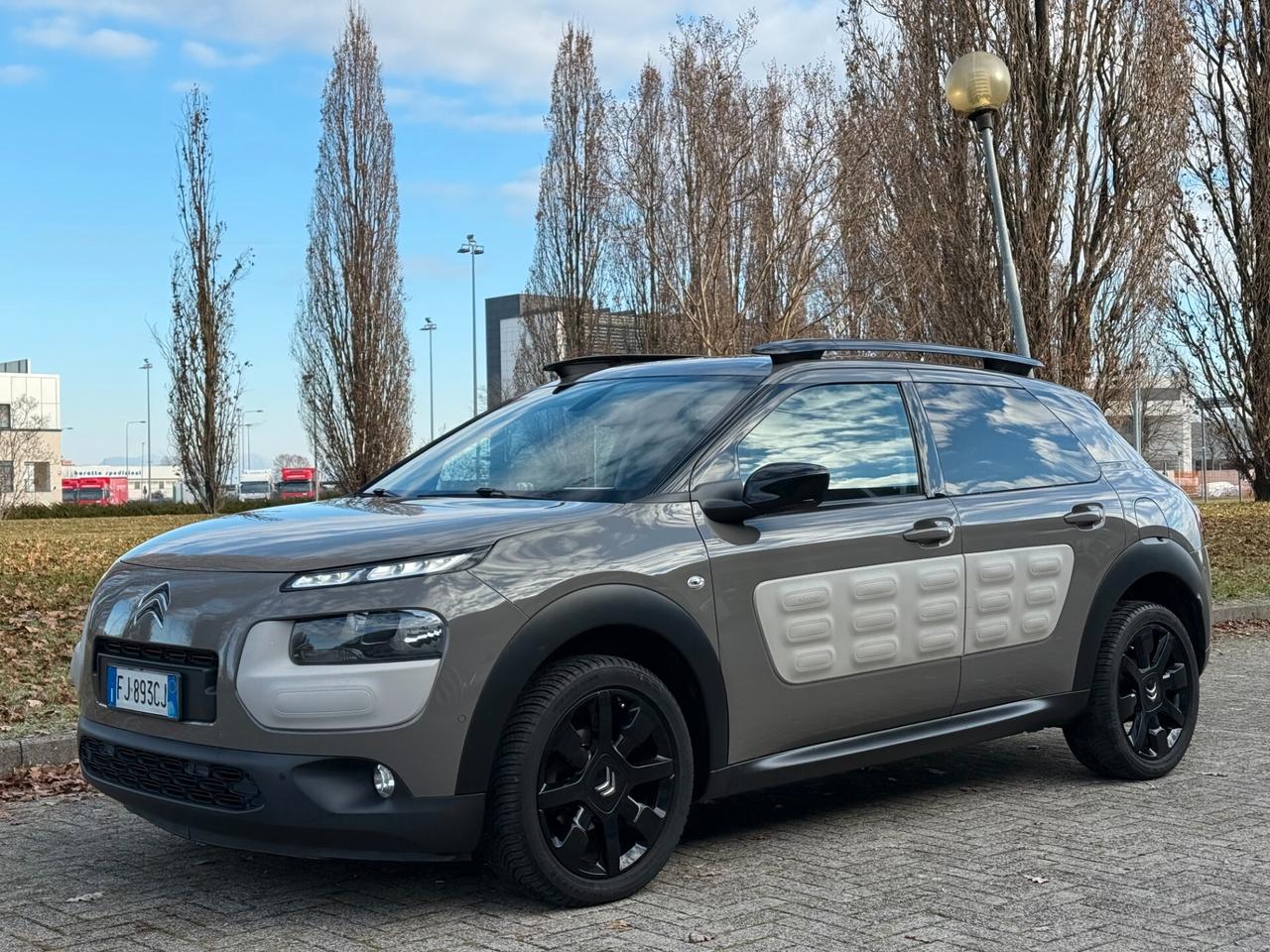 Citroen C4 Cactus BlueHDi 100 Shine NEOPATENTATI