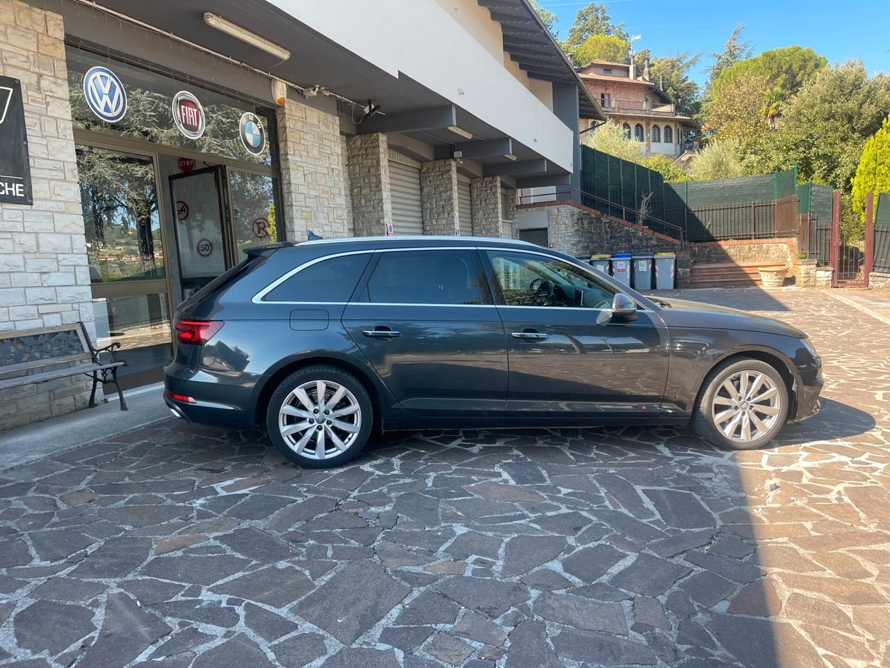 Audi A4 Avant 40 g-tron S tronic Business Sport