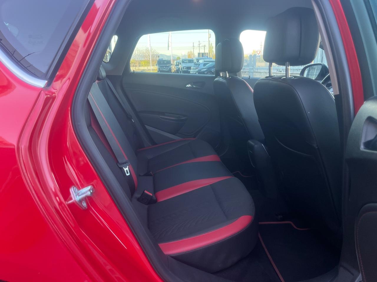Opel Astra 2.0 BiTurbo CDTI 195CV S&S 5 porte