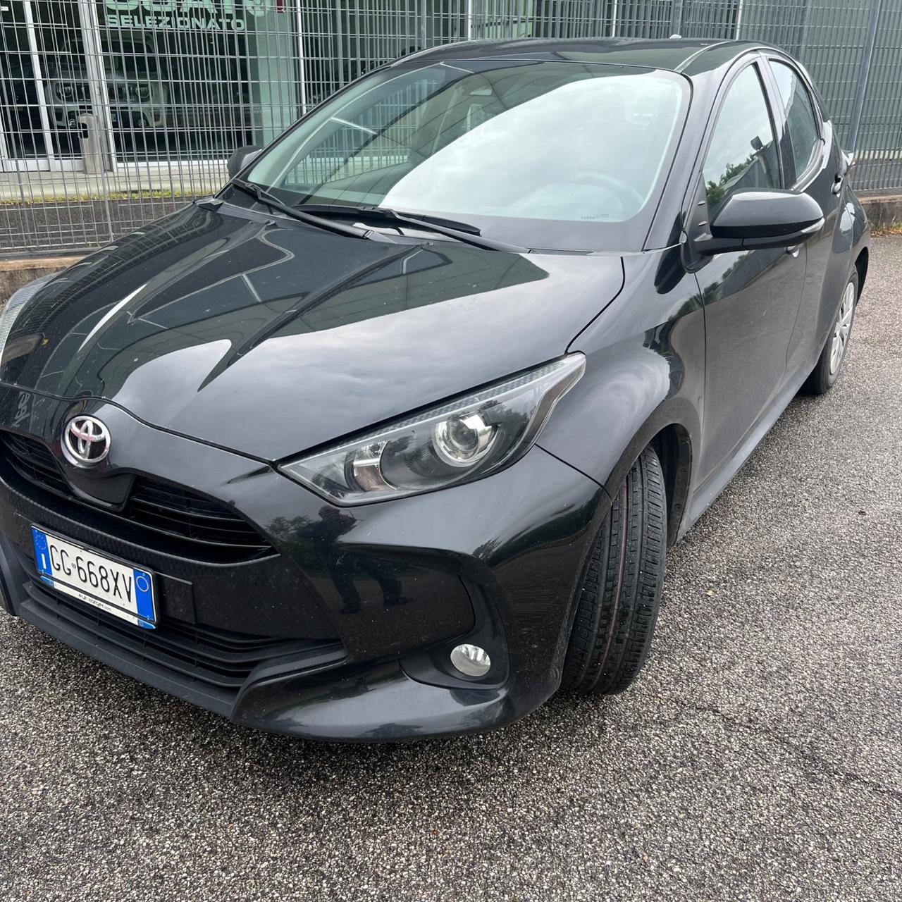 Toyota Yaris 1.0 5 porte Active