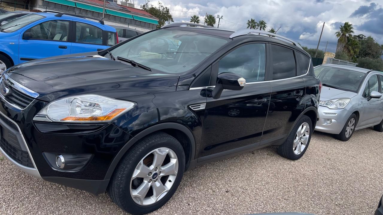 Ford Kuga 2.0 TDCi 140 CV tetto panoramico