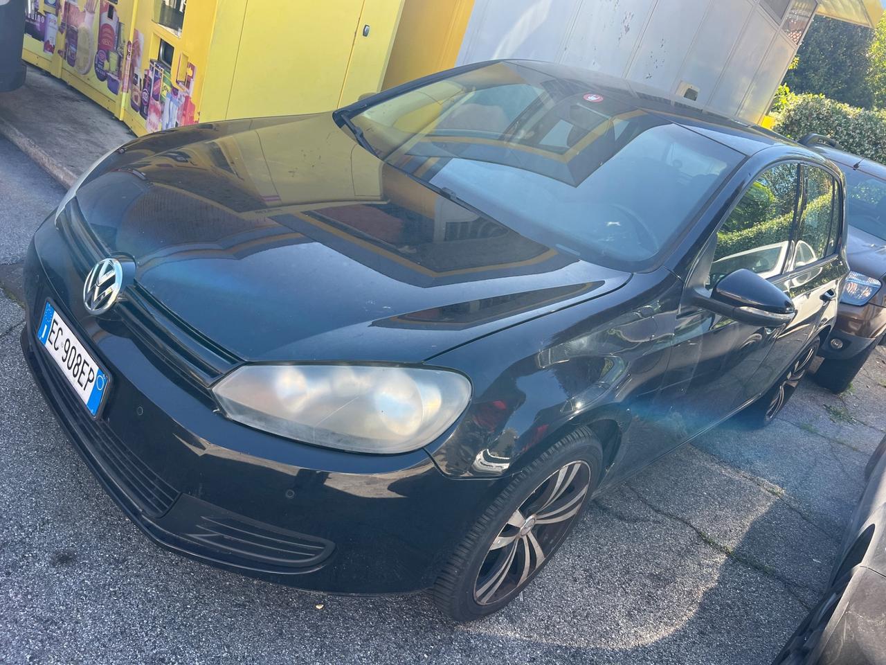 Volkswagen Golf con problema pompa di gasolio