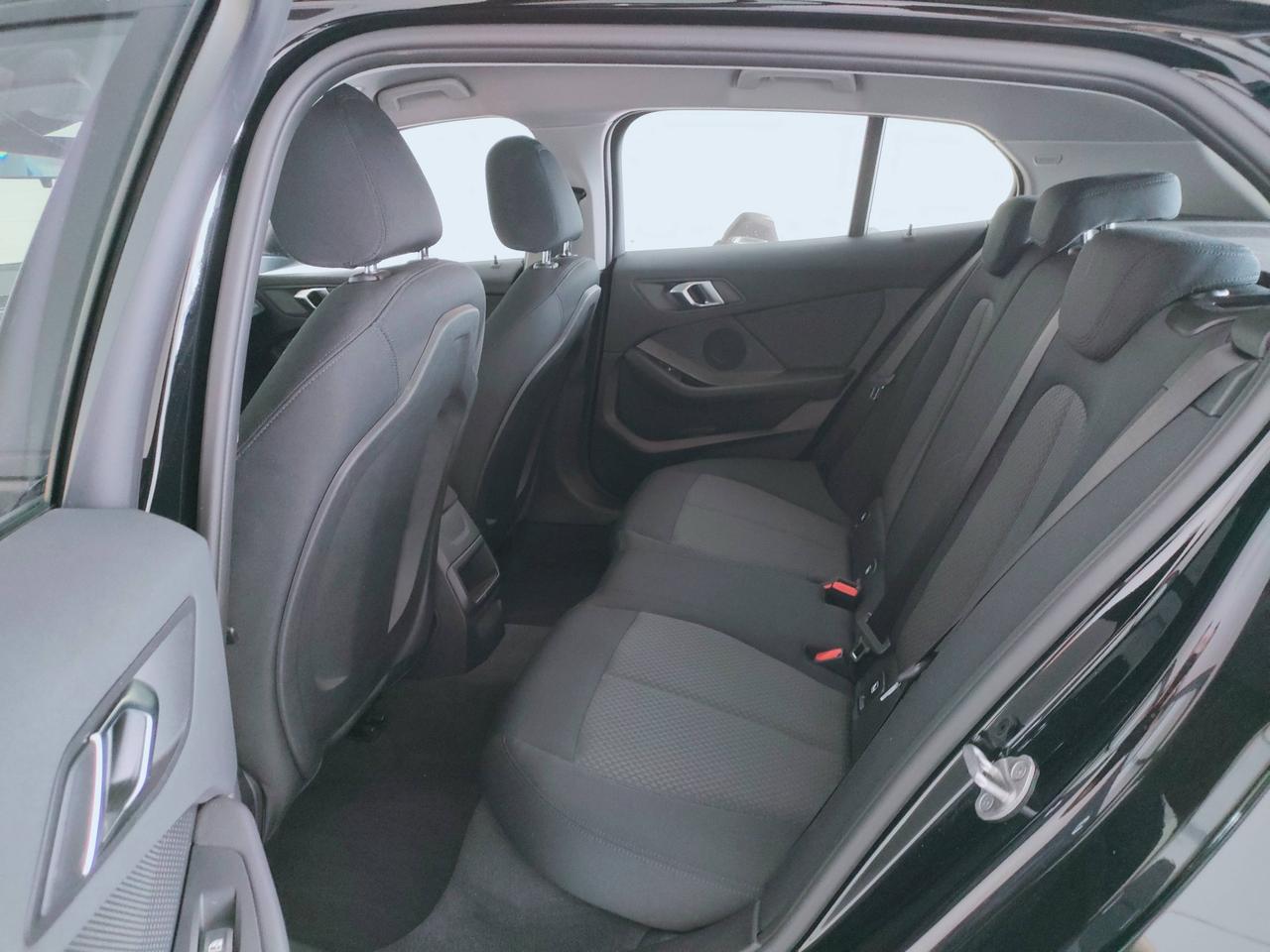 BMW Serie 1 F40 - 118d