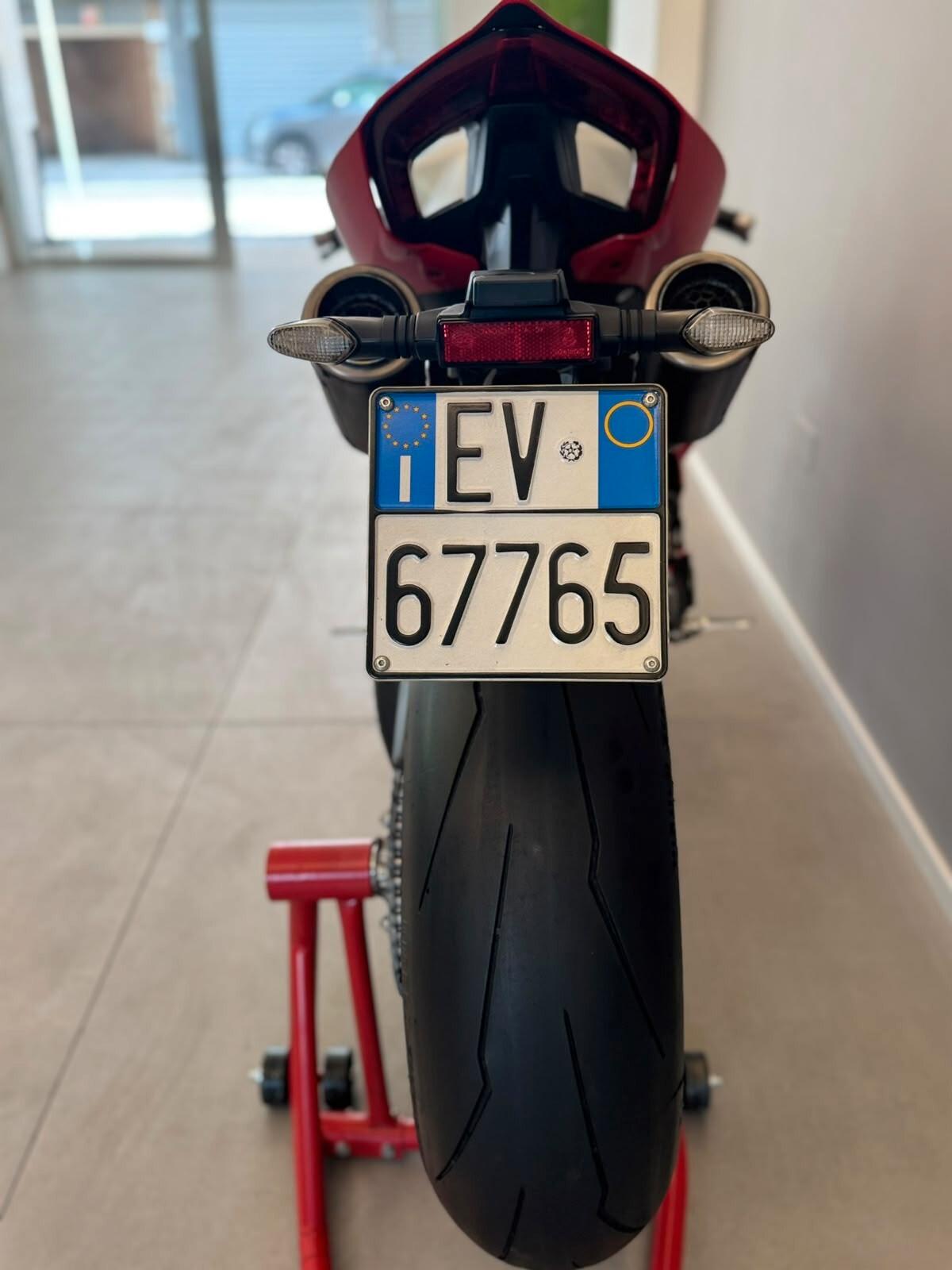 DUCATI PANIGALE V4 R UNICO PROPRIETARIO PARI AL NUOVO