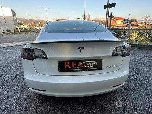 TESLA Model 3 - 2020