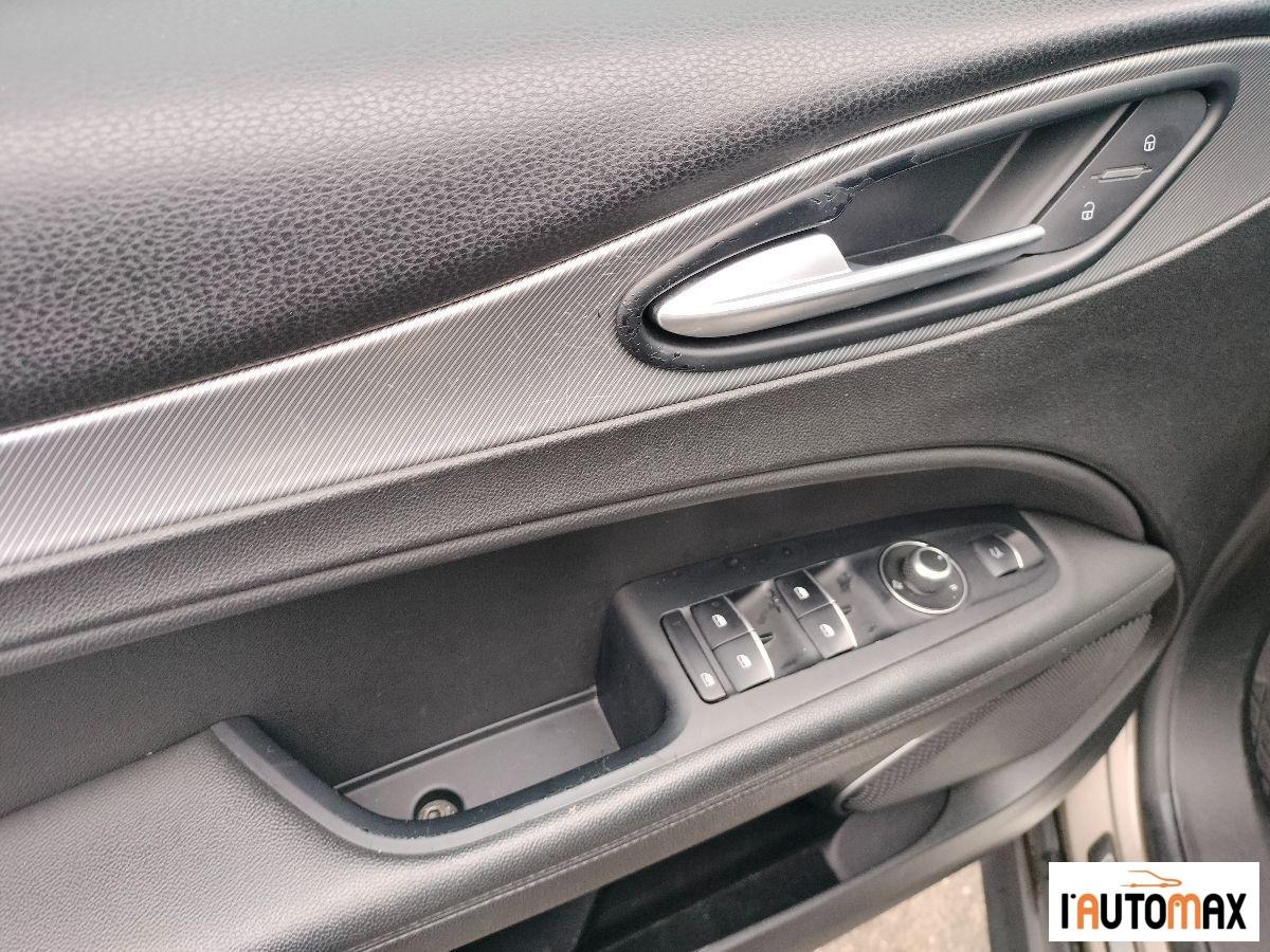 ALFA ROMEO - Stelvio - 2.2 T.diesel 180CV AT8 RWD Bus.