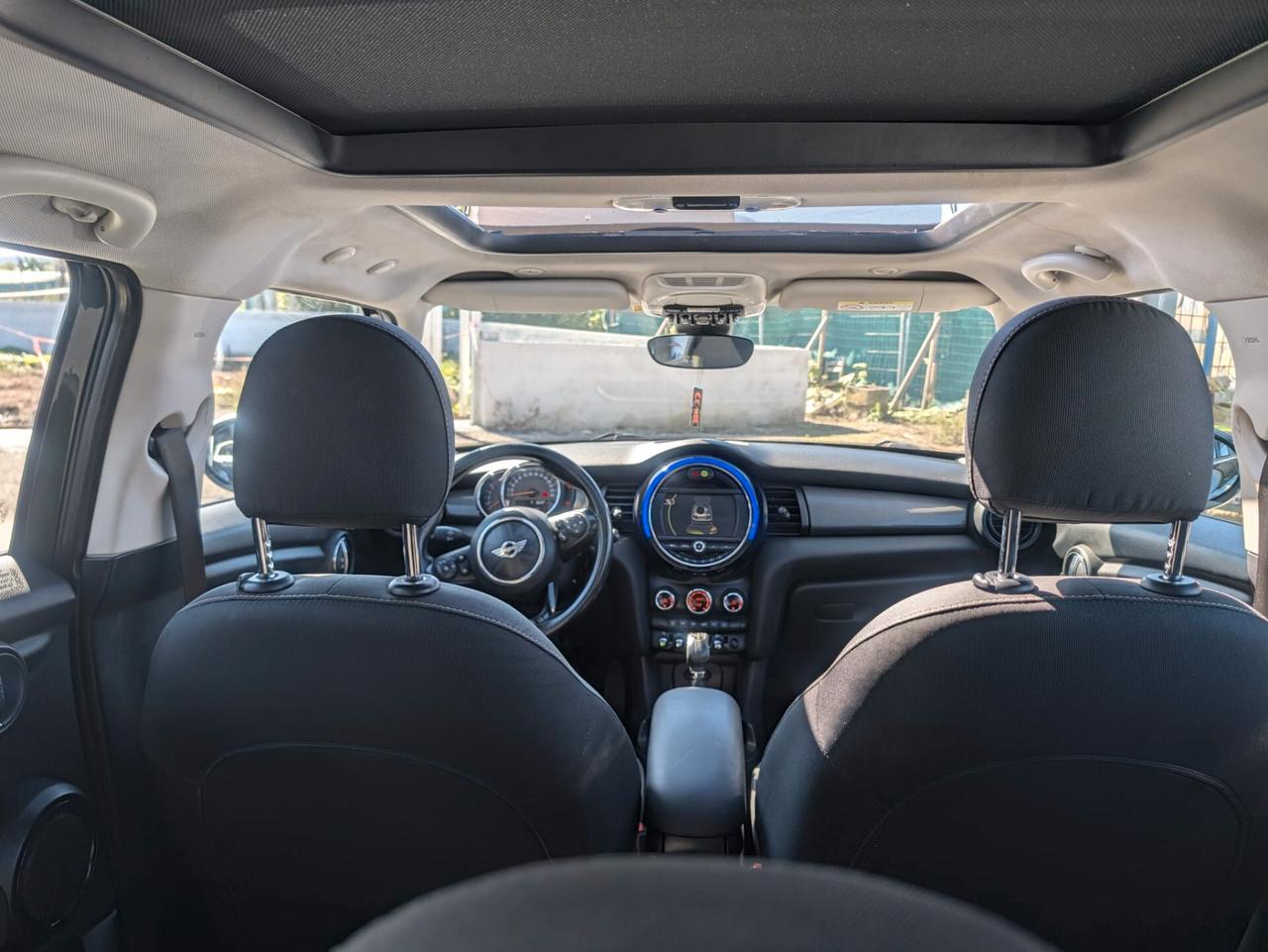 Mini 1.5 Cooper D SENSORI+TETTO+PARCHEGGIO AUTOMATICO
