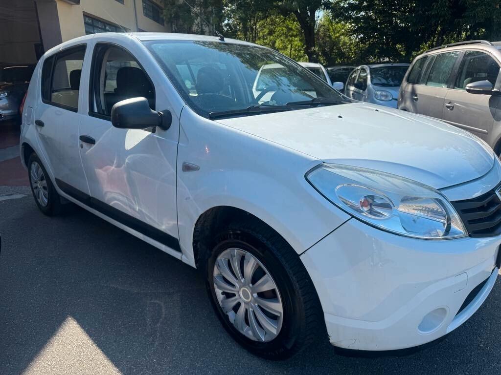 Dacia Sandero 1.2 16V GPL 75 CV 140000km