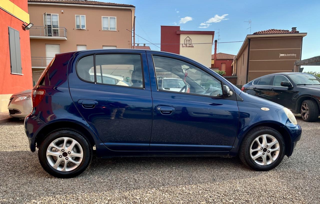 Toyota Yaris 1.3i 16v benzina con CAMBIO AUTOMATICO!