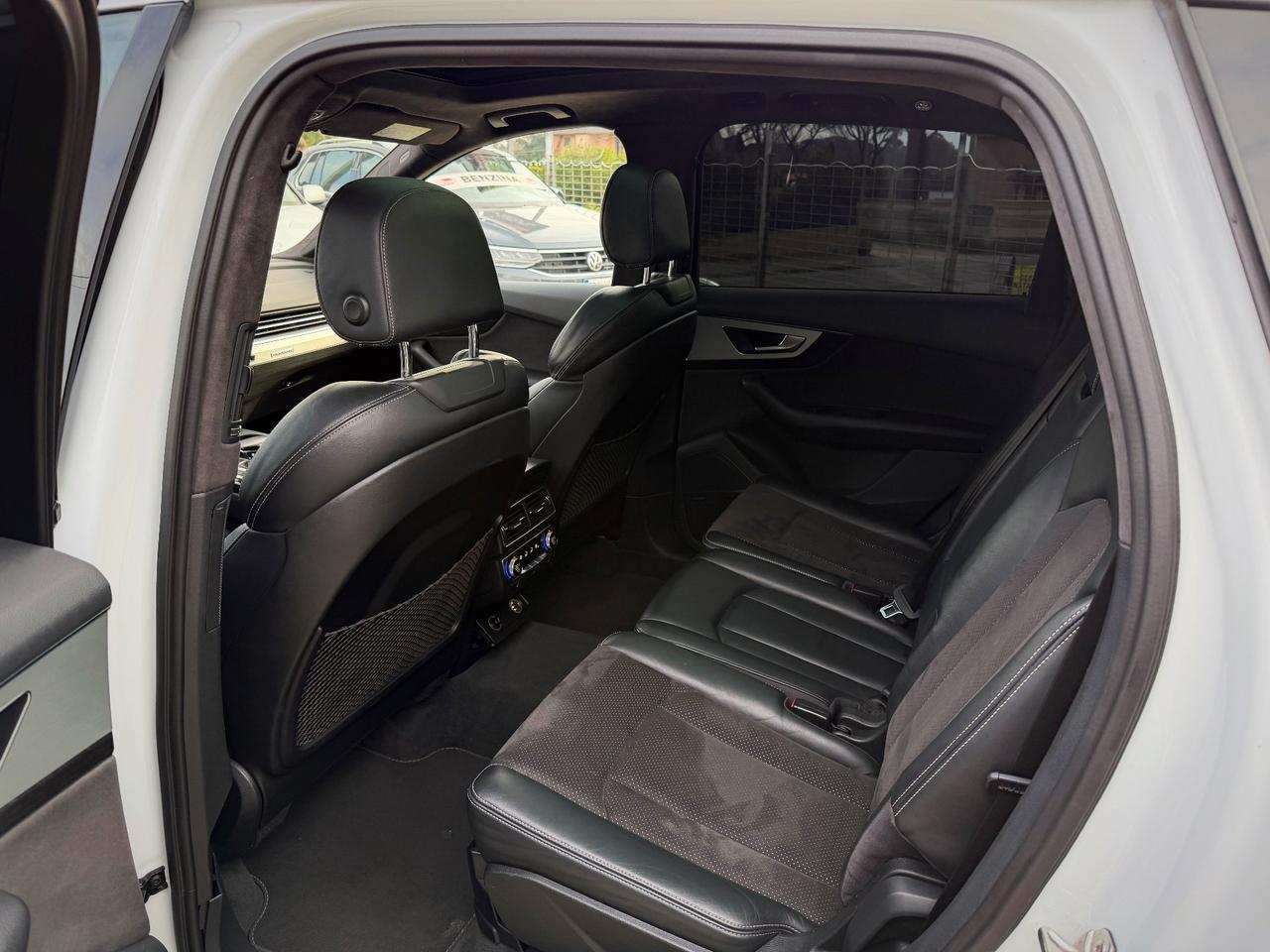 Audi Q7 3.0 TDI 272 CV quattro tiptronic Business Plus Garanzia 12 Mesi