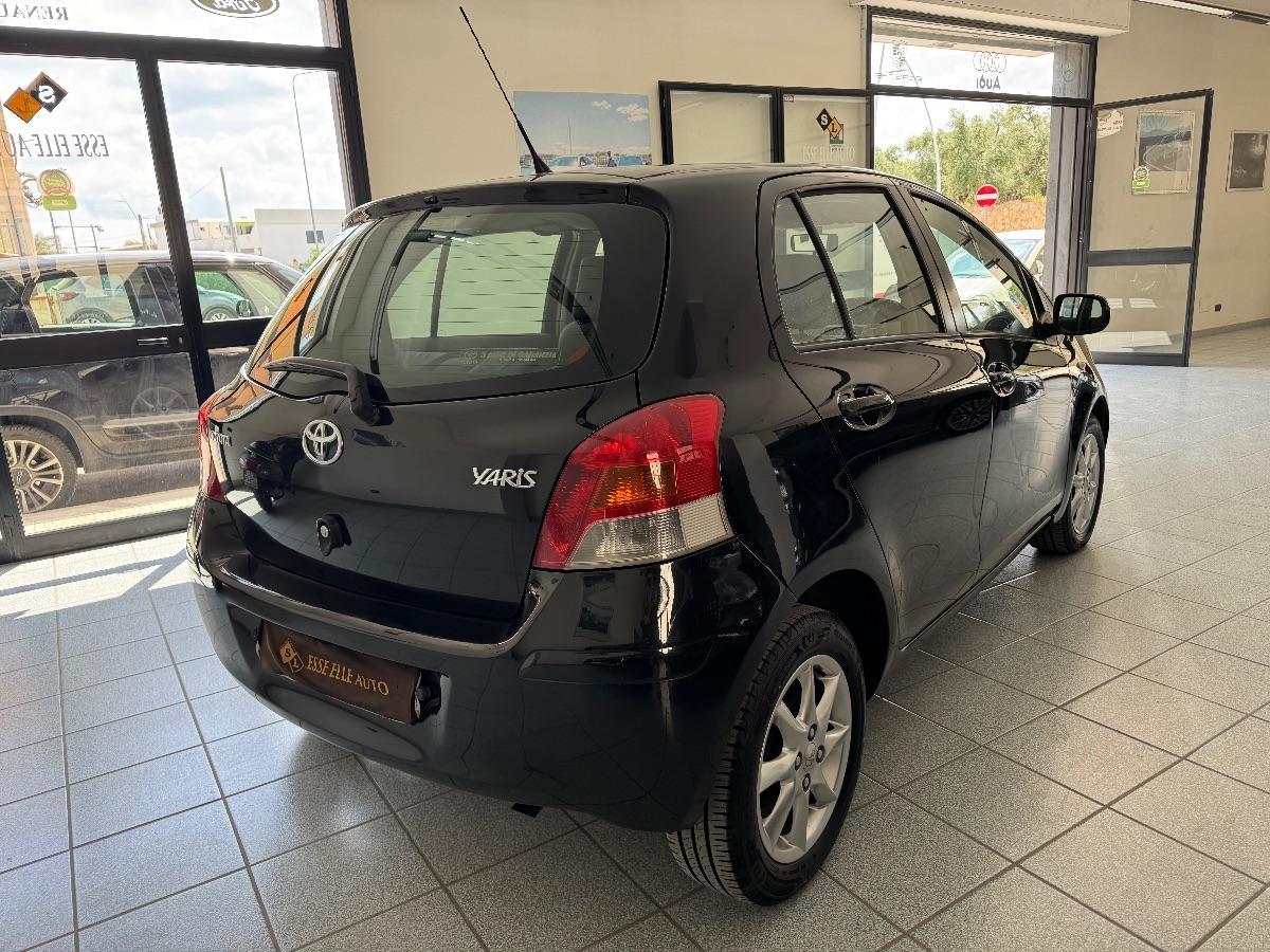 TOYOTA YARIS 1.4 D-4D 5p. Sol ADATTA NEOPATENTATI