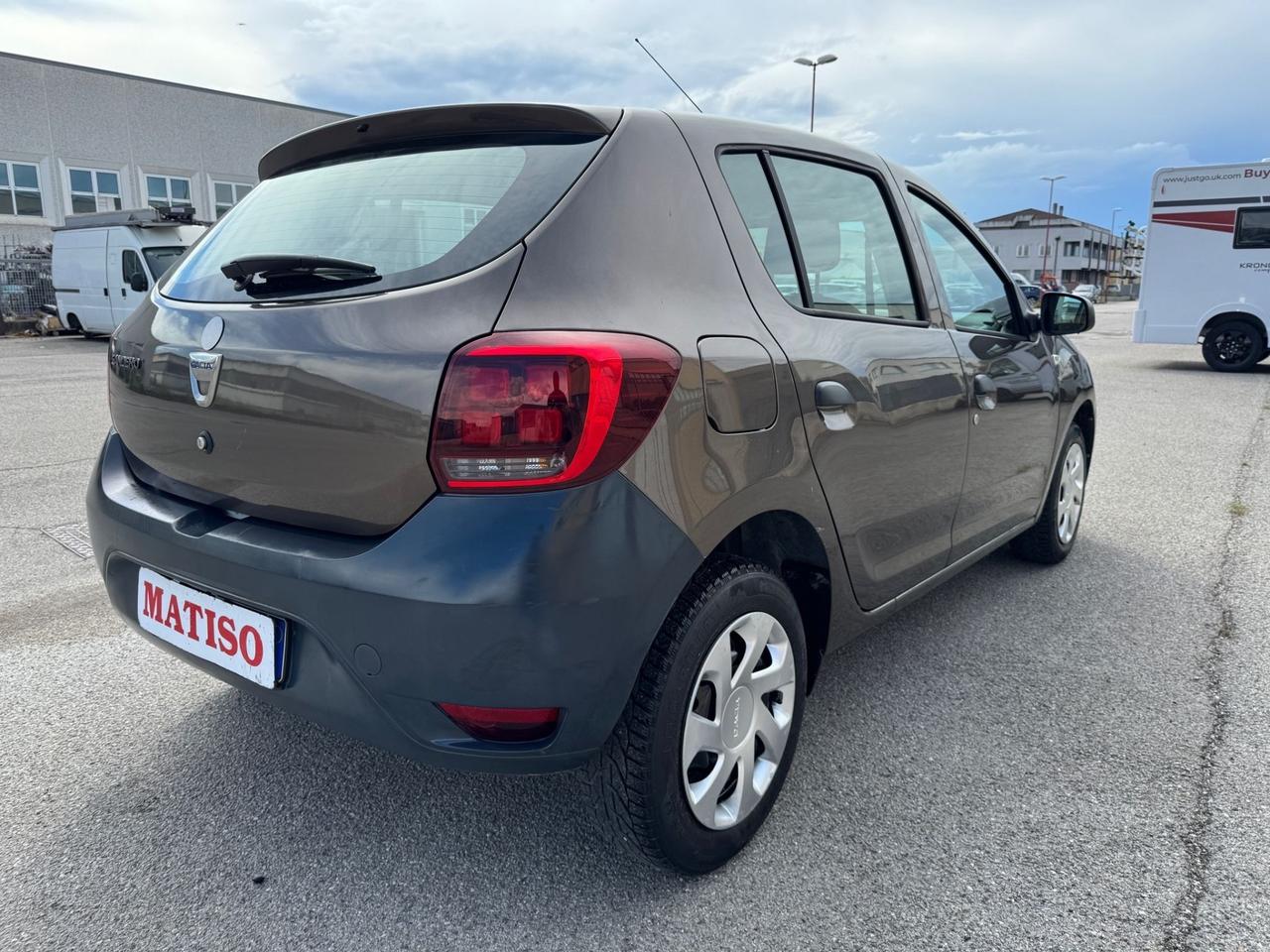 Dacia Sandero 1.0 benzina. km 84.000