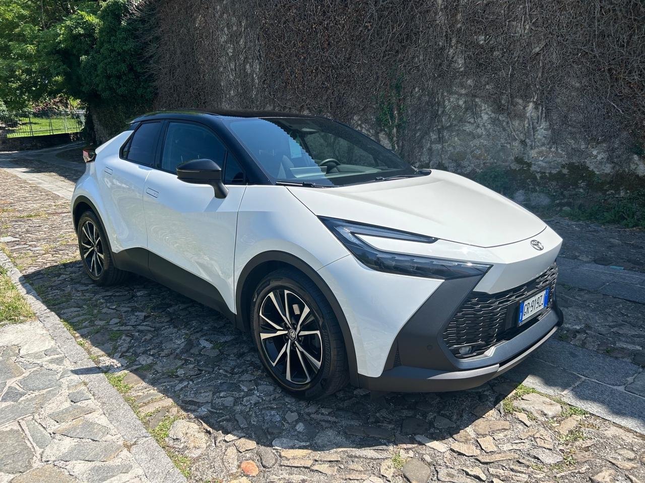 Toyota C-HR 1.8 Hybrid E-CVT Trend
