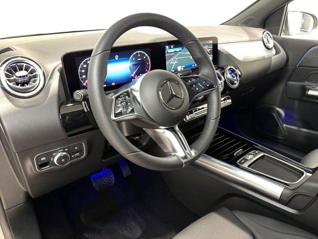 MERCEDES-BENZ B 180 d Automatic Street Edition