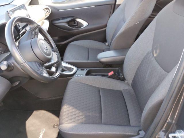 TOYOTA Yaris 1.5 Hybrid 5 porte Business