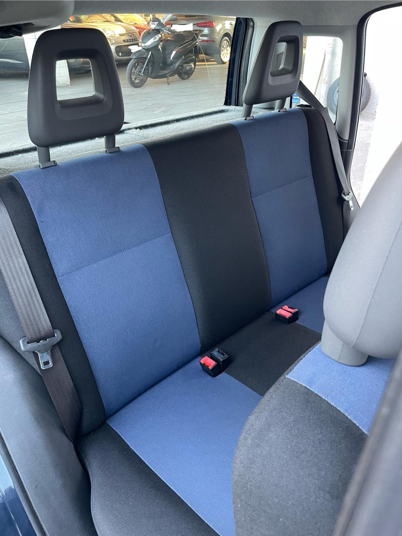 Fiat Panda 1.2 gpl scadenza 2034 full optional tagliandata distribuzione eseguita tutto ok