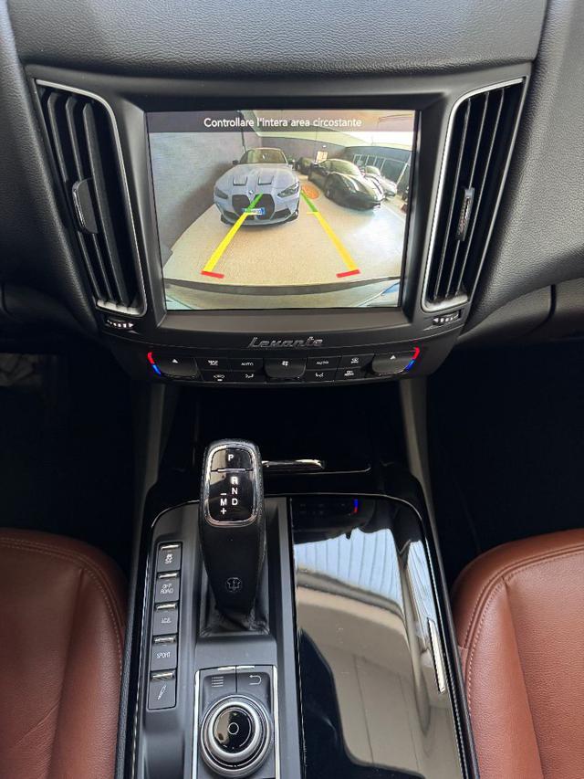 MASERATI Levante V6 Diesel 275 CV AWD Gransport CERCHI 21"